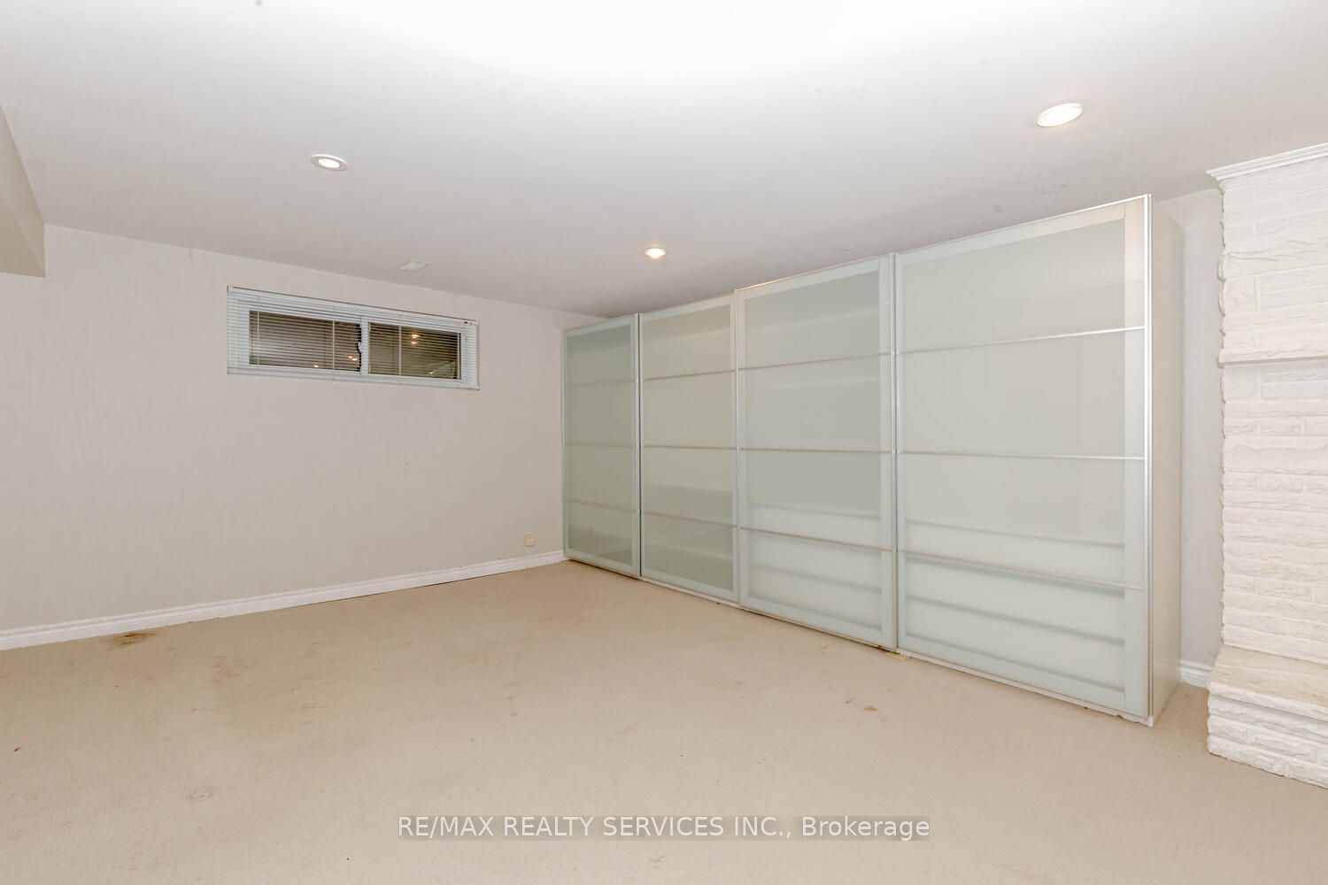 1259 Twin Oaks Dell Dr