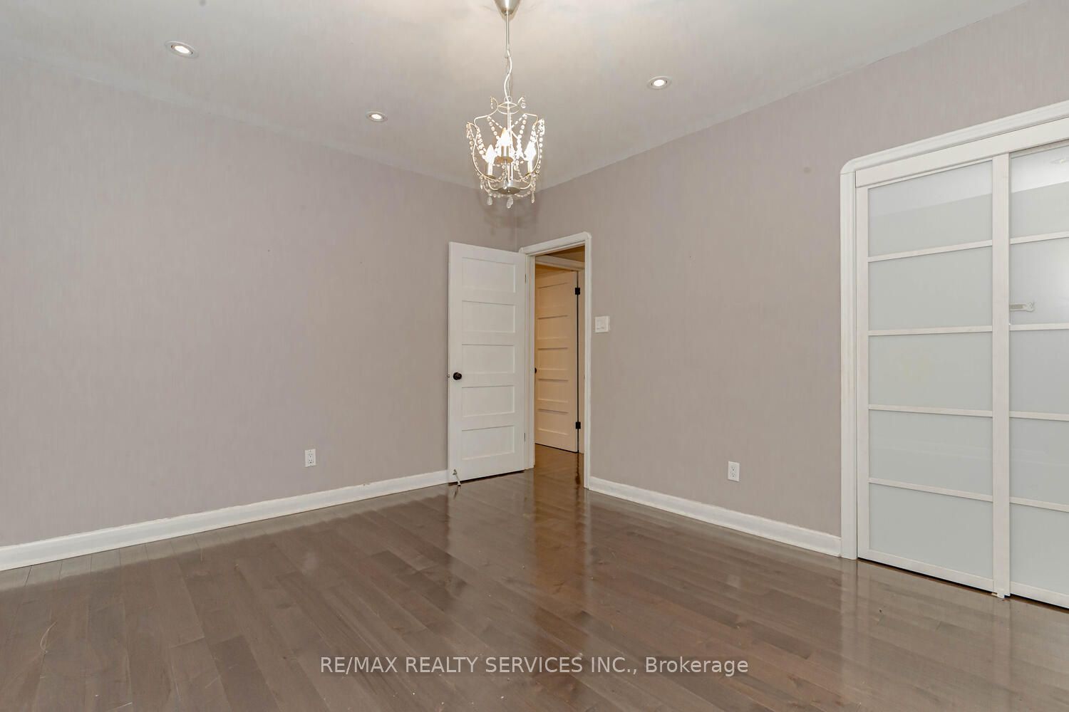 1259 Twin Oaks Dell Dr