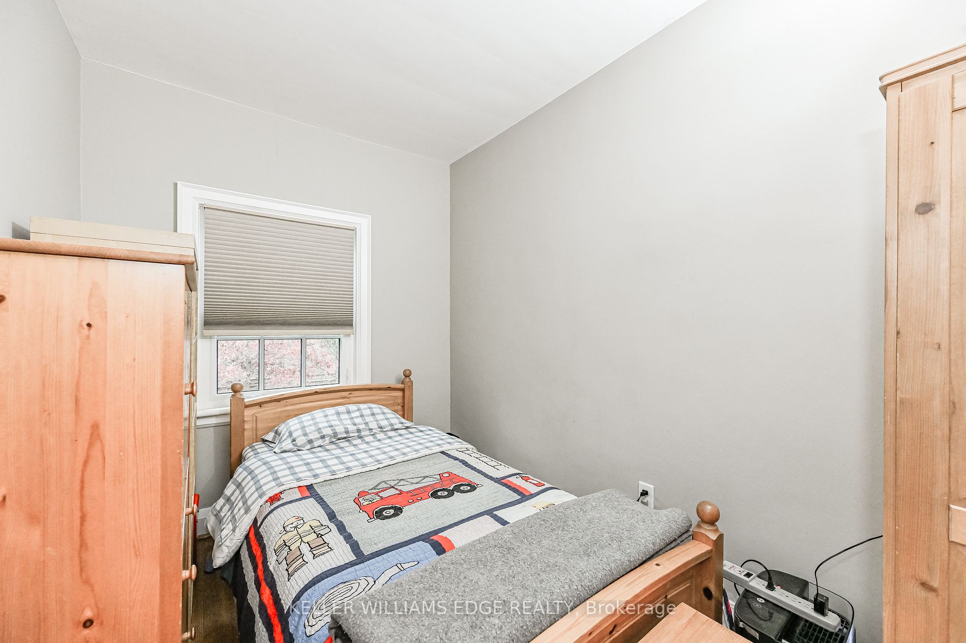 978 North Shore Blvd W