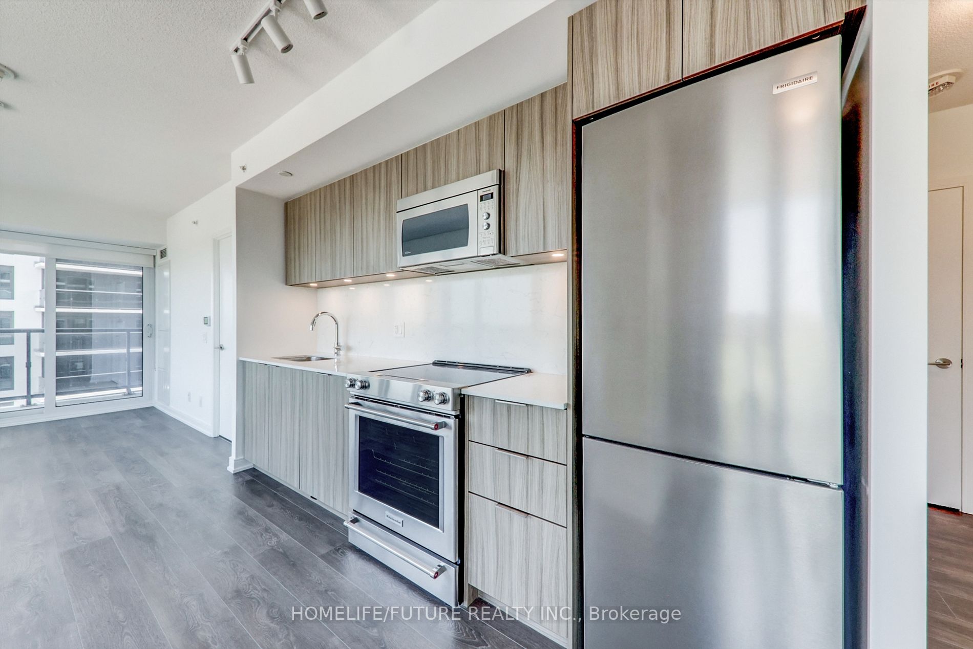 30 Samuel Wood Way, #904