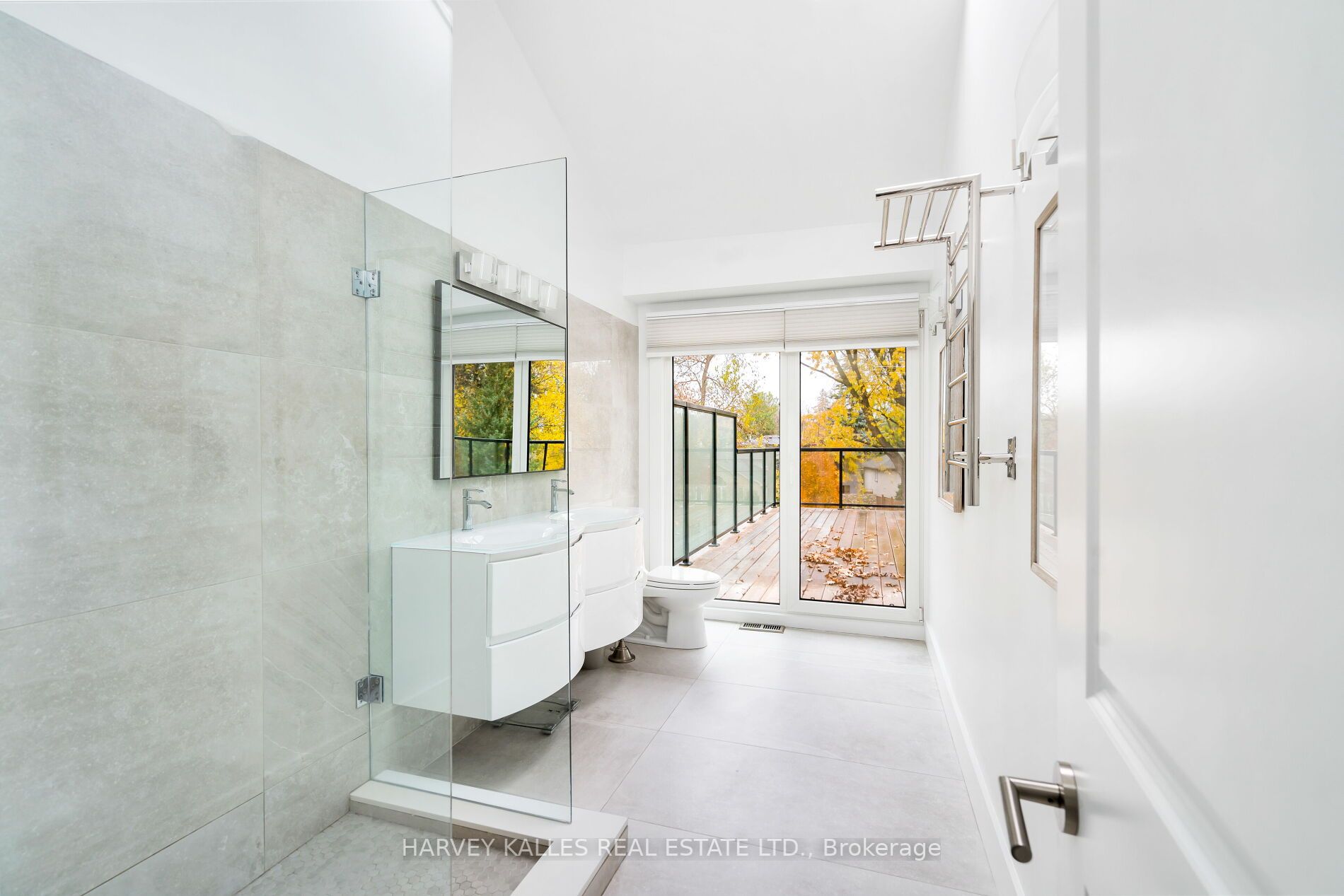 1535 Islington Ave