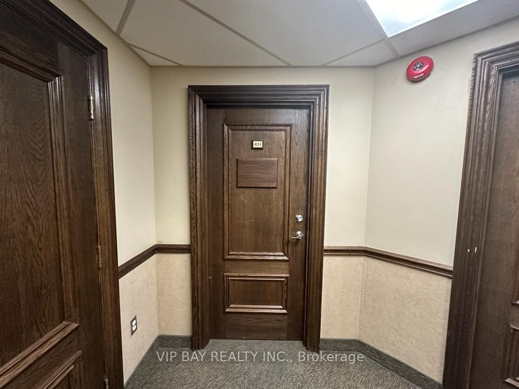 1280 Finch Ave W, #401