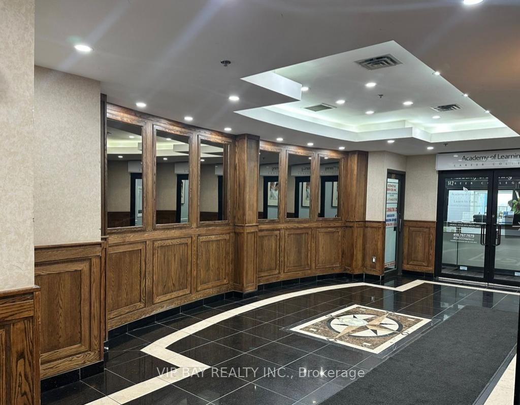 1280 Finch Ave W, #401