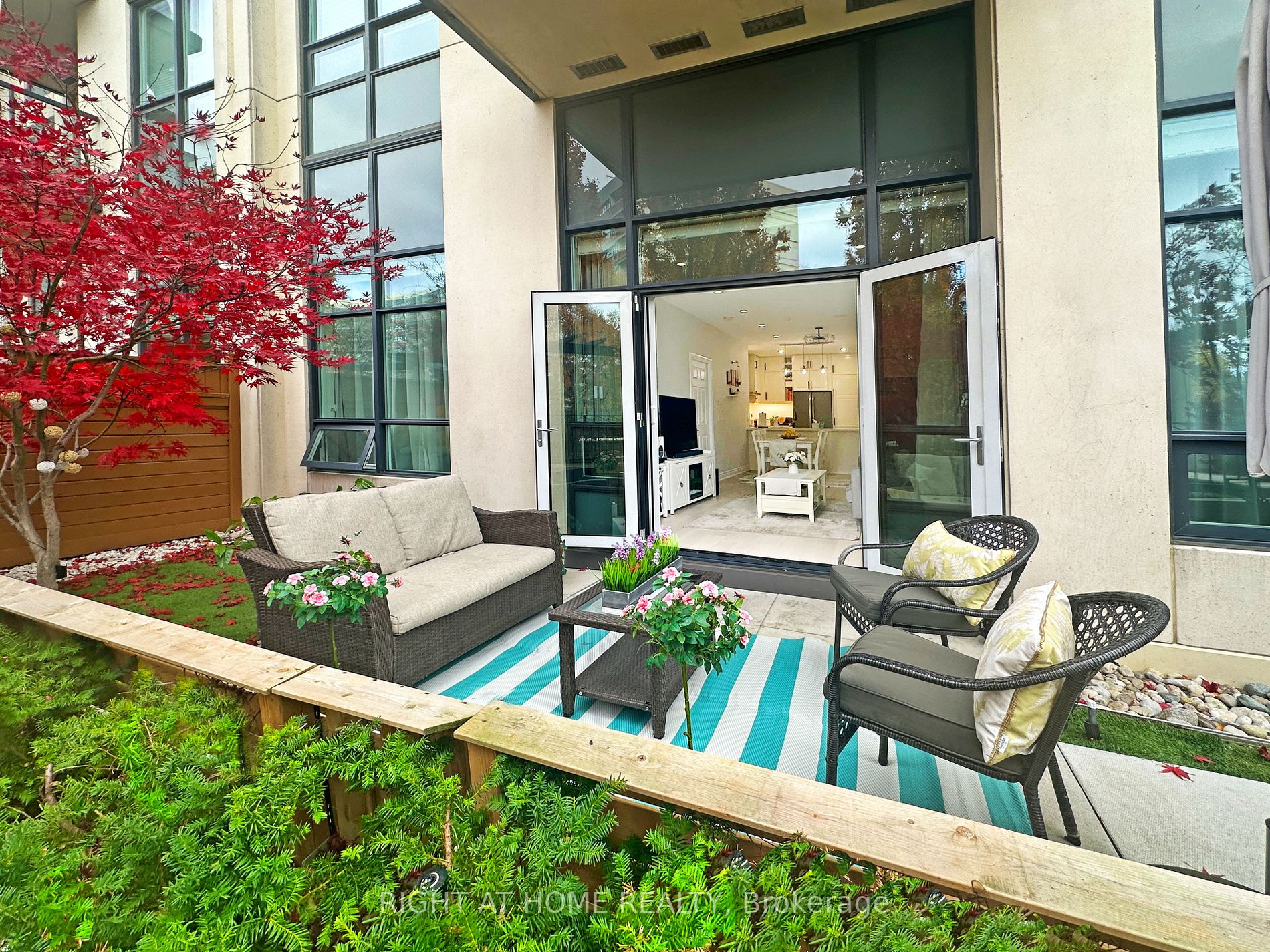1135 Royal York Rd, #103