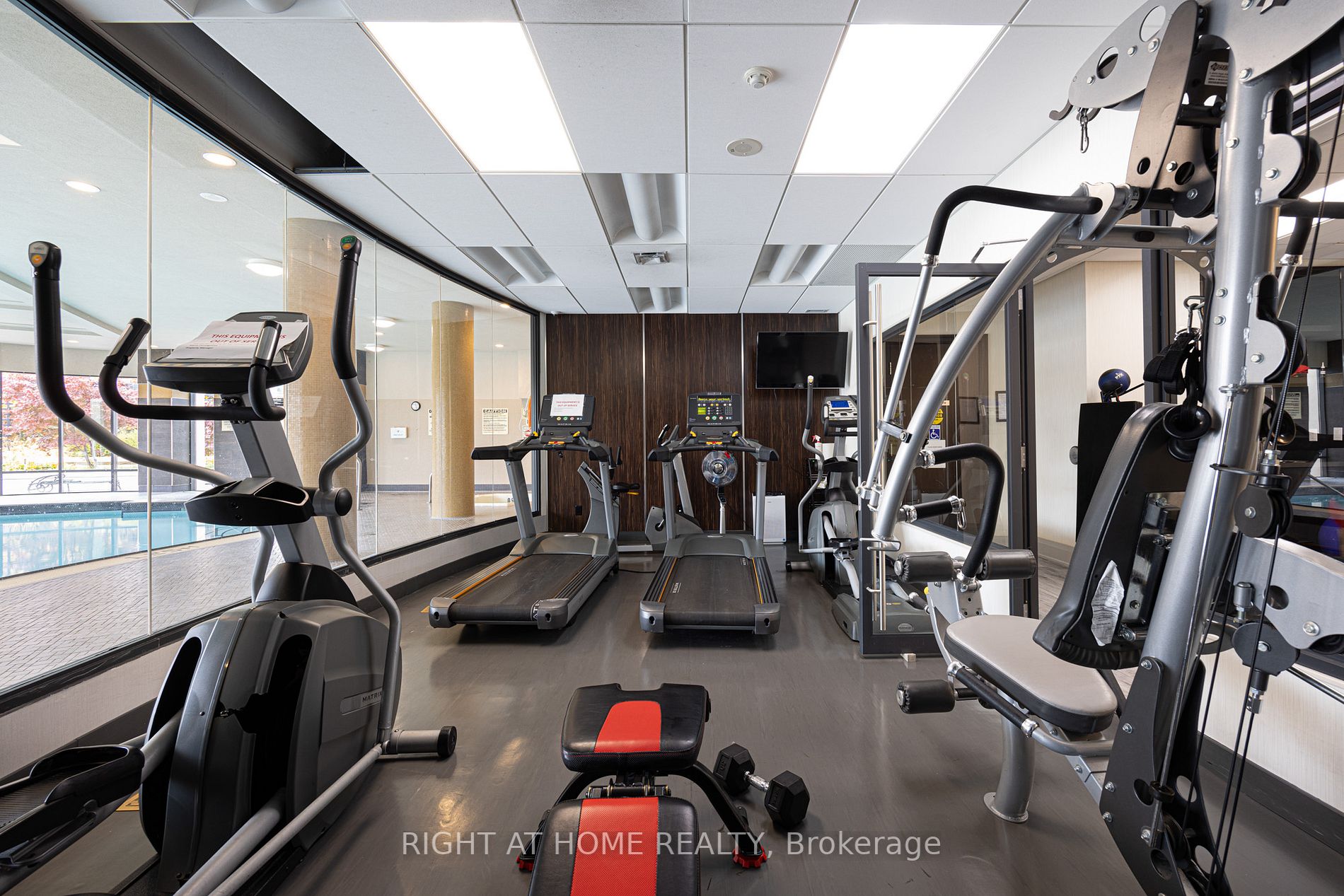 1135 Royal York Rd, #103