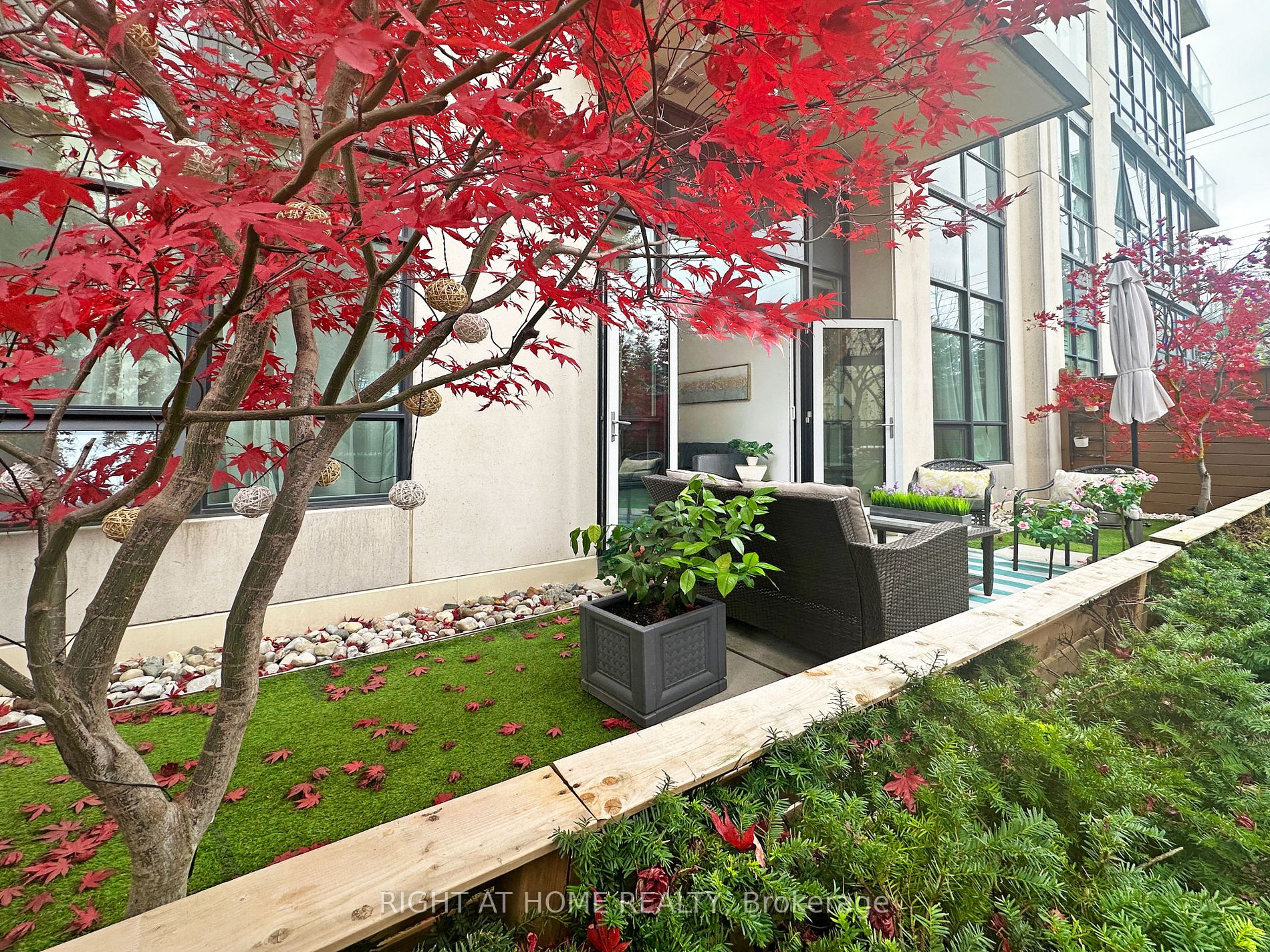 1135 Royal York Rd, #103