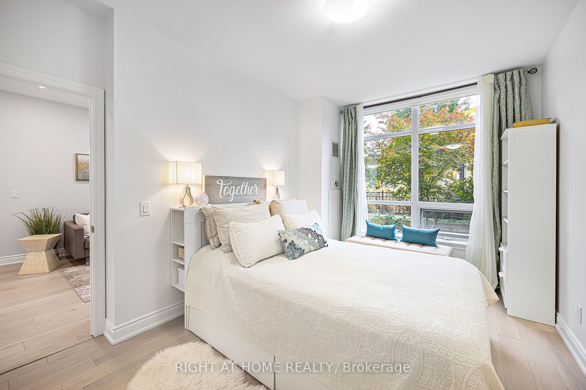 1135 Royal York Rd, #103