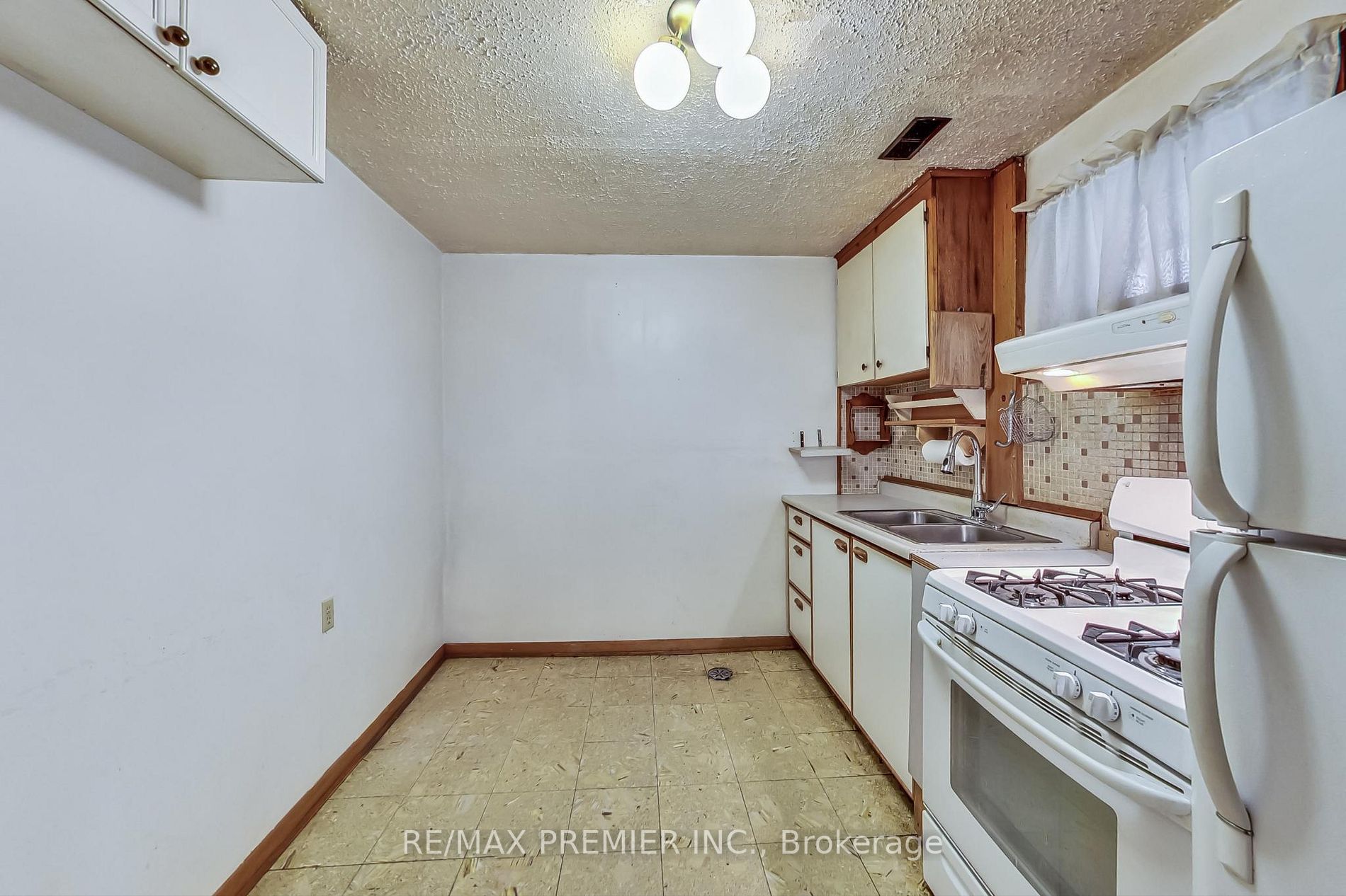 1054 Briar Hill Ave