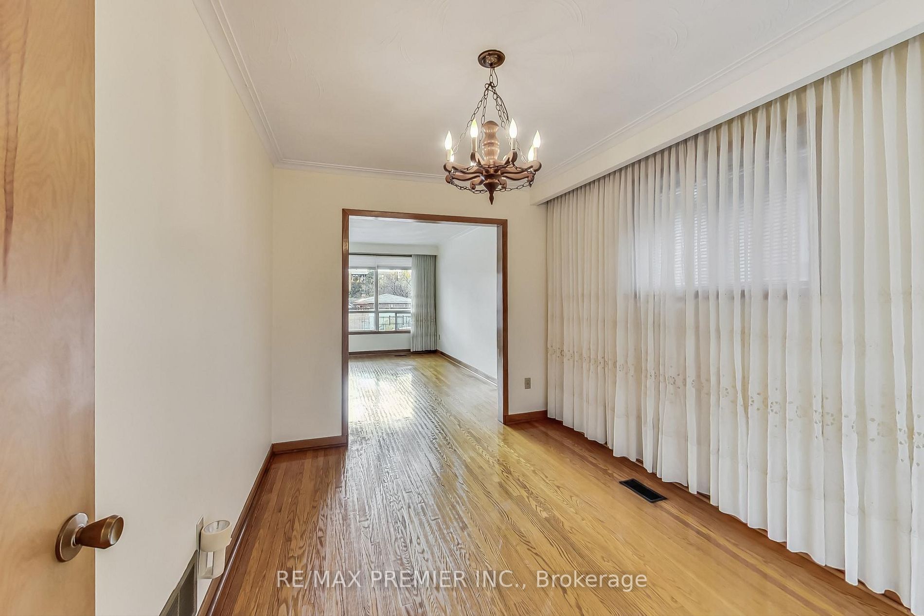 1054 Briar Hill Ave
