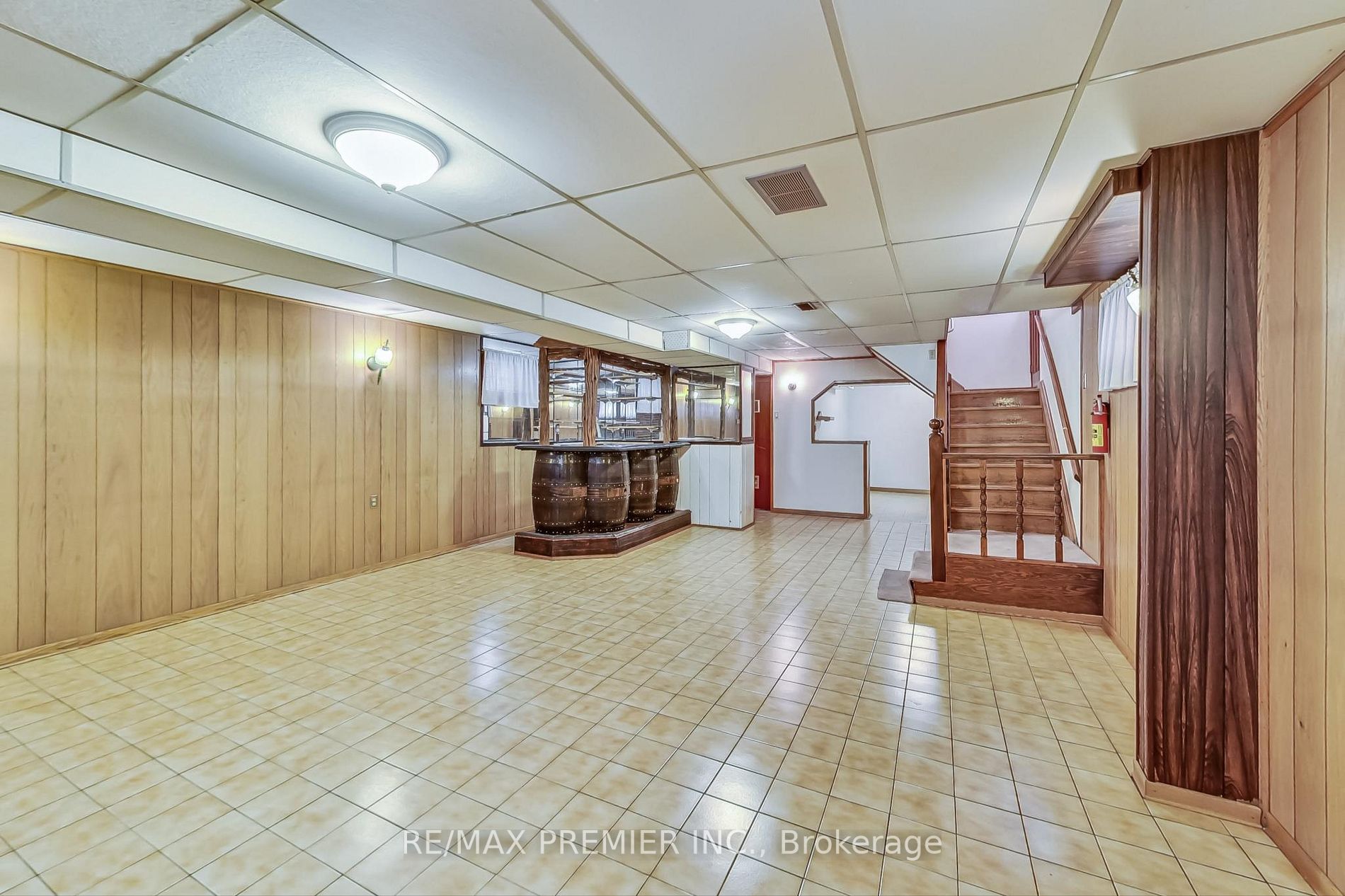 1054 Briar Hill Ave