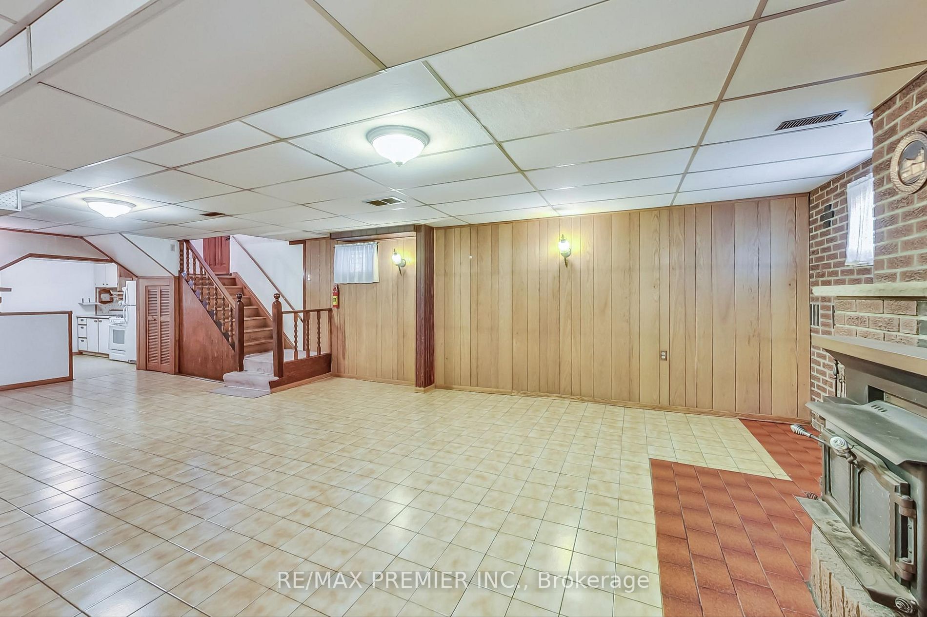 1054 Briar Hill Ave