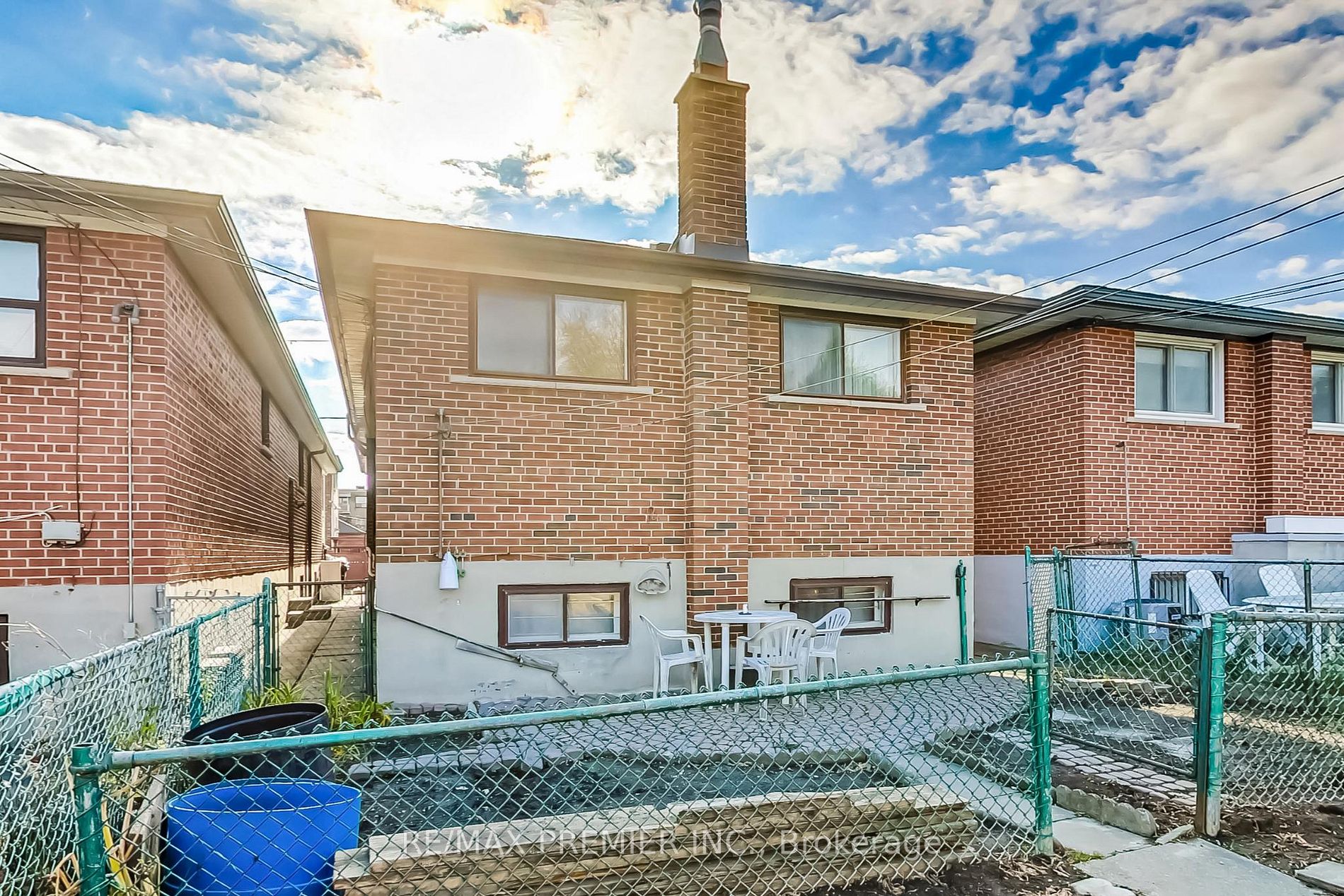 1054 Briar Hill Ave