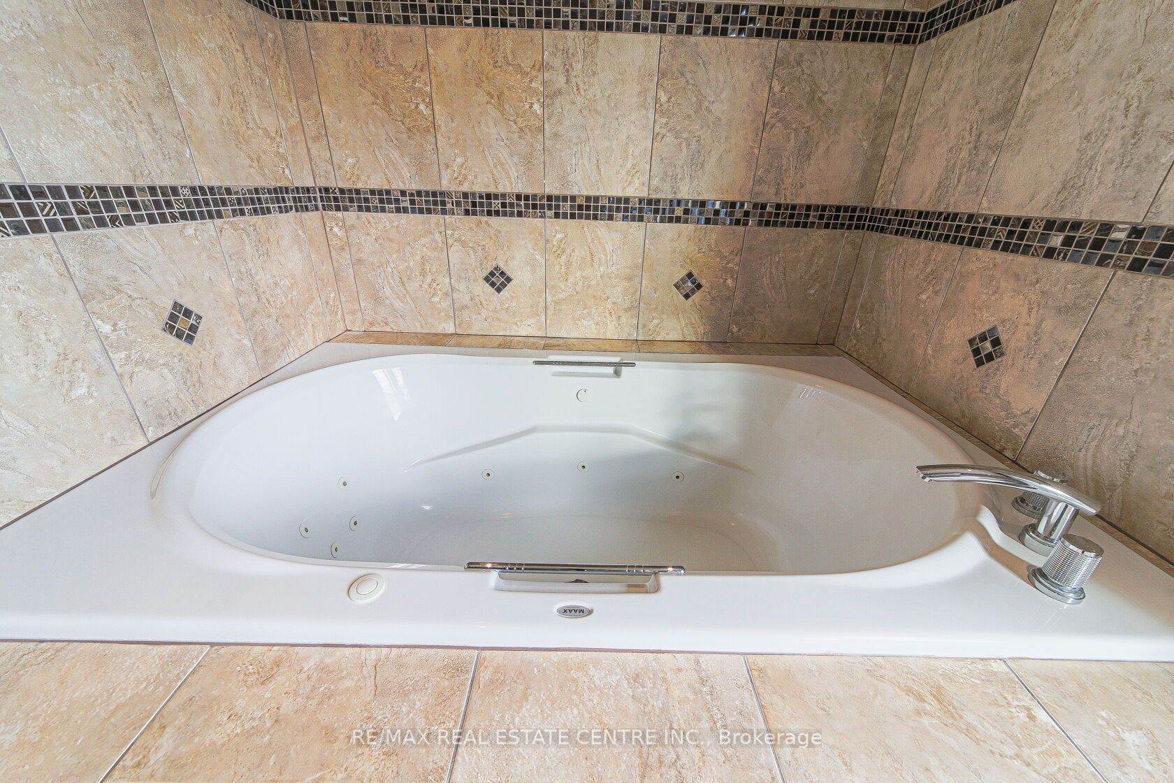 31 Linden Cres