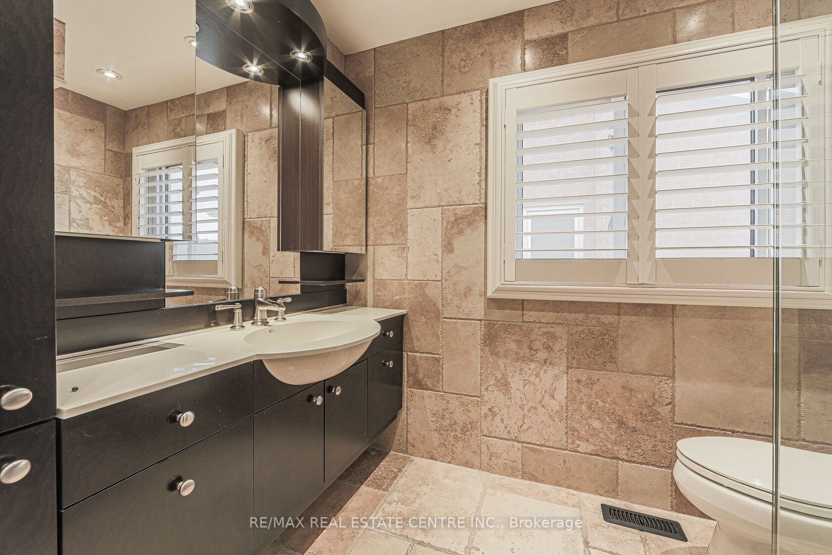 31 Linden Cres