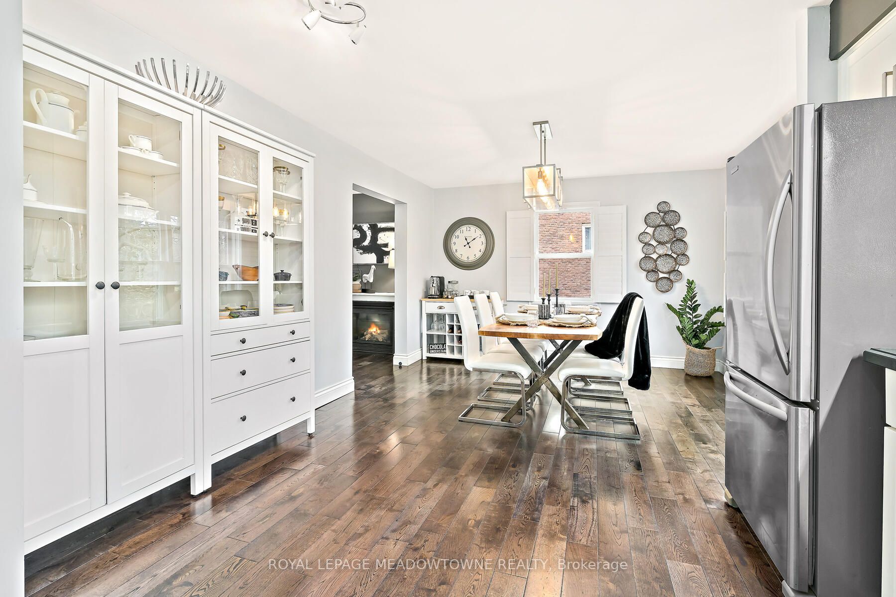 144 Main St S