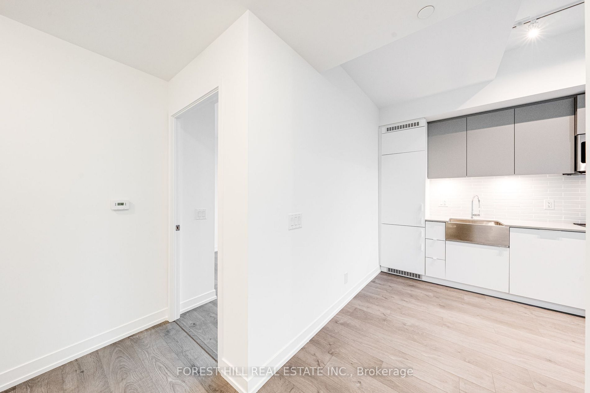 270 Dufferin St, #418