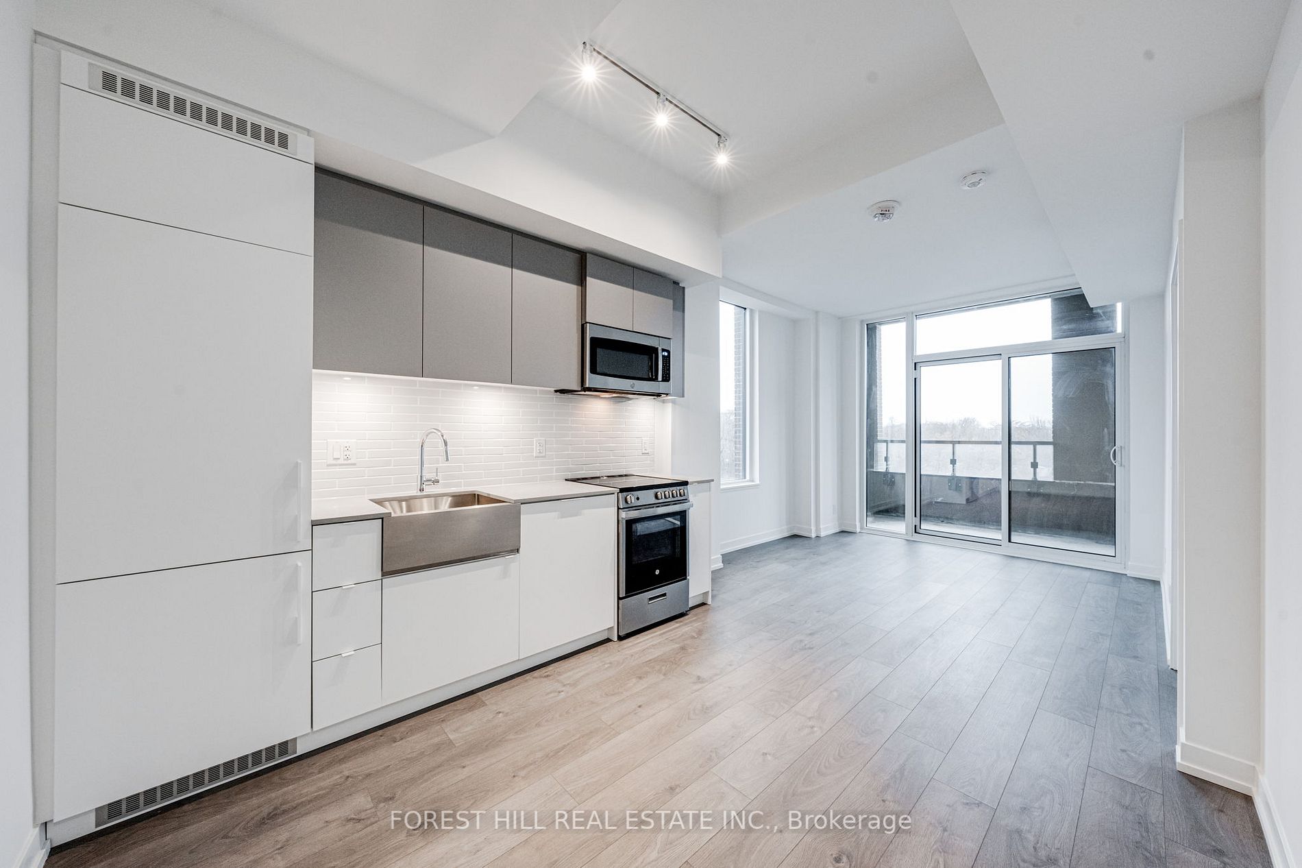 270 Dufferin St, #418