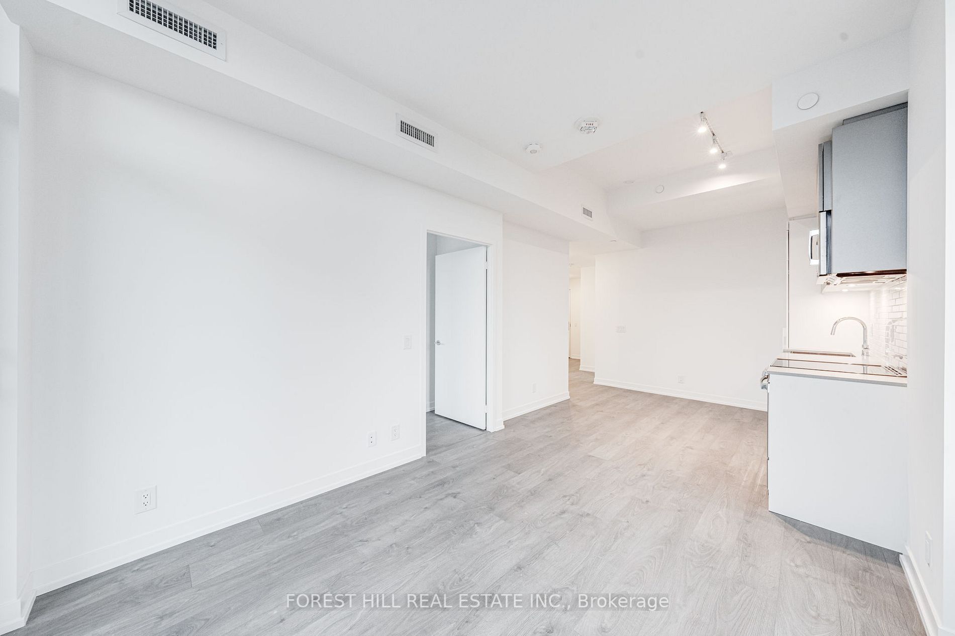 270 Dufferin St, #418