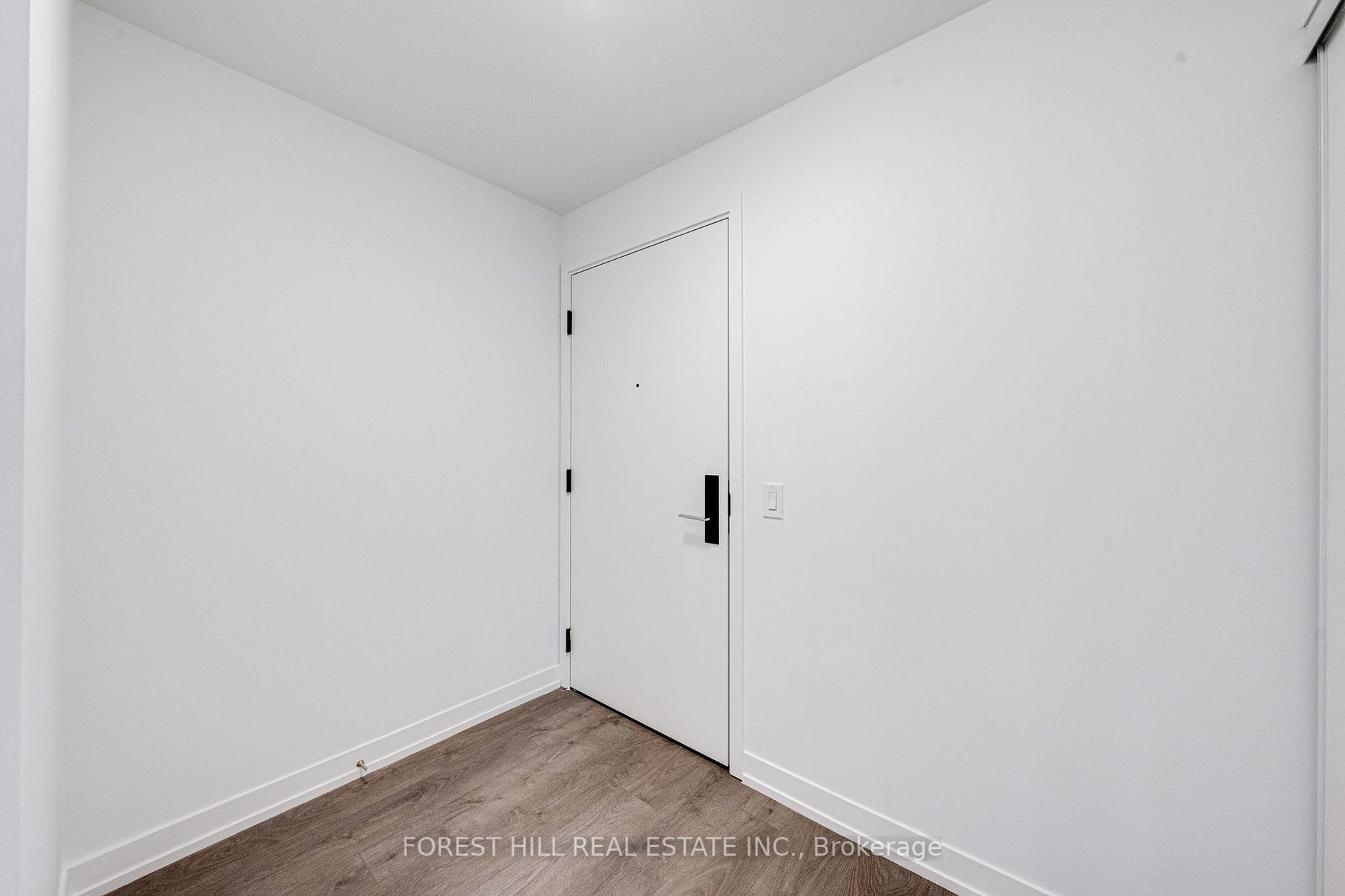 270 Dufferin St, #418