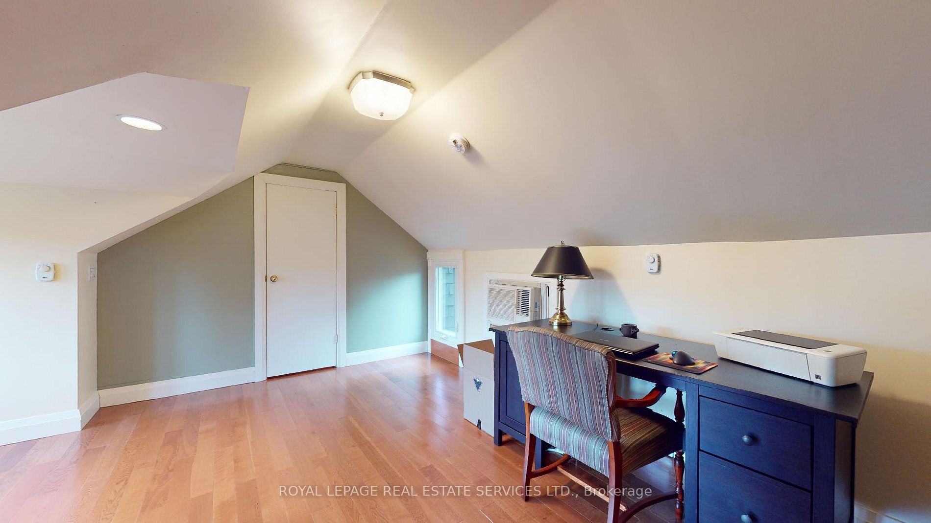 169 Grenadier Rd