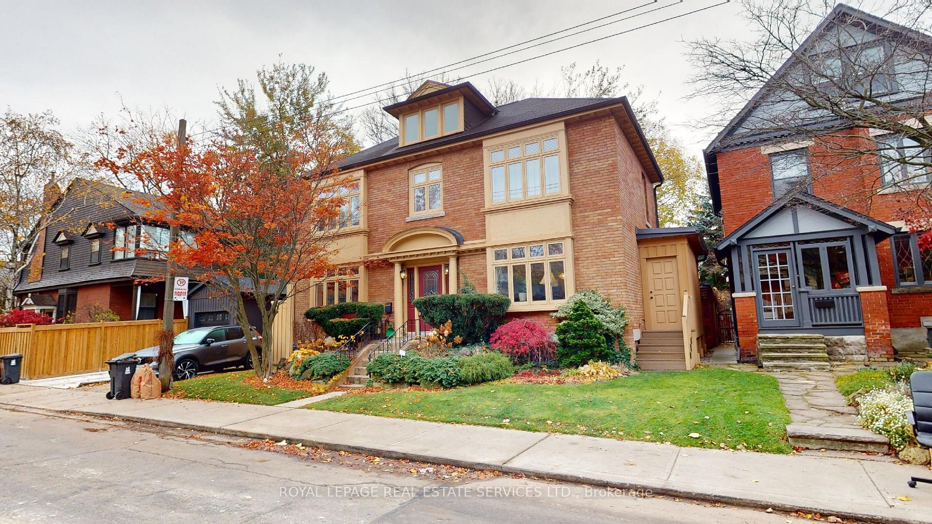 169 Grenadier Rd