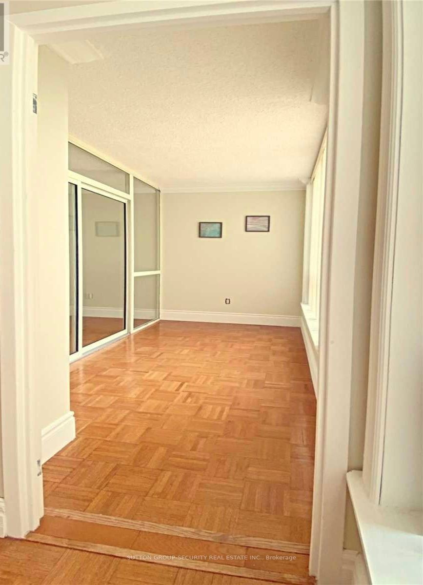 1 Hickory Tree, #507