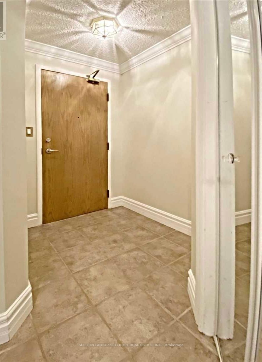 1 Hickory Tree, #507