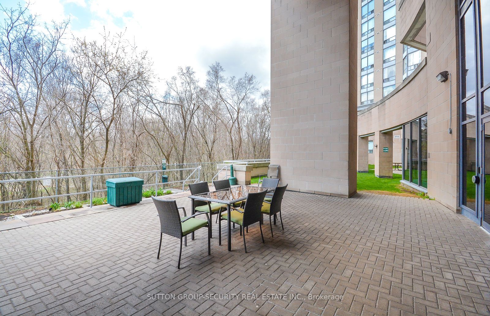 1 Hickory Tree, #507