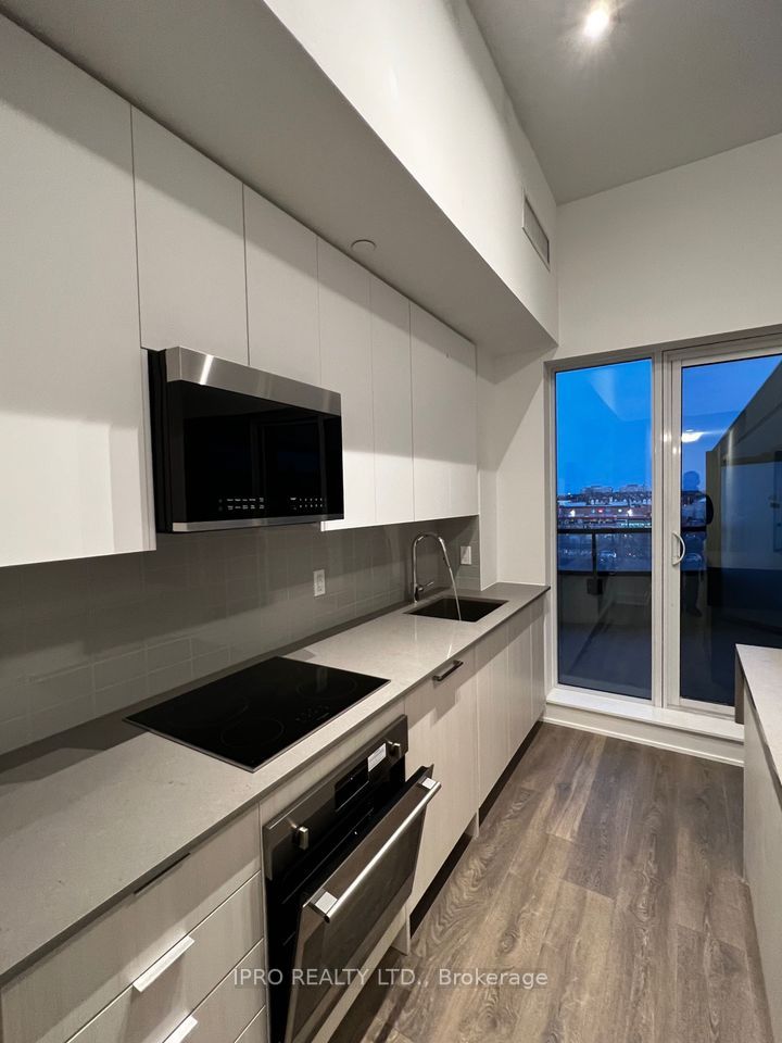 2485 Taunton Rd E, #430