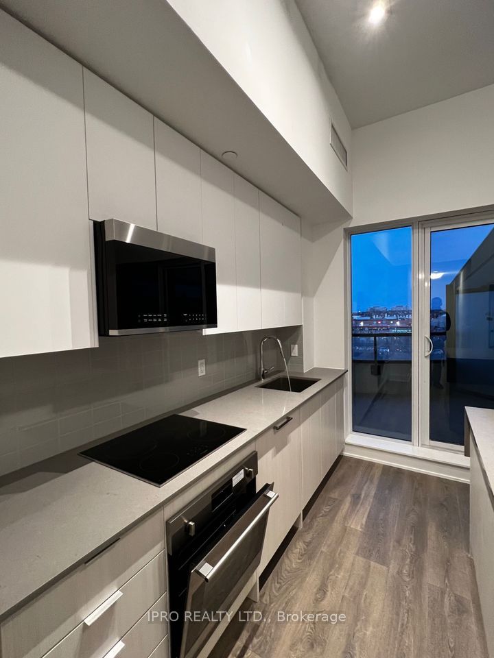 2485 Taunton Rd E, #430