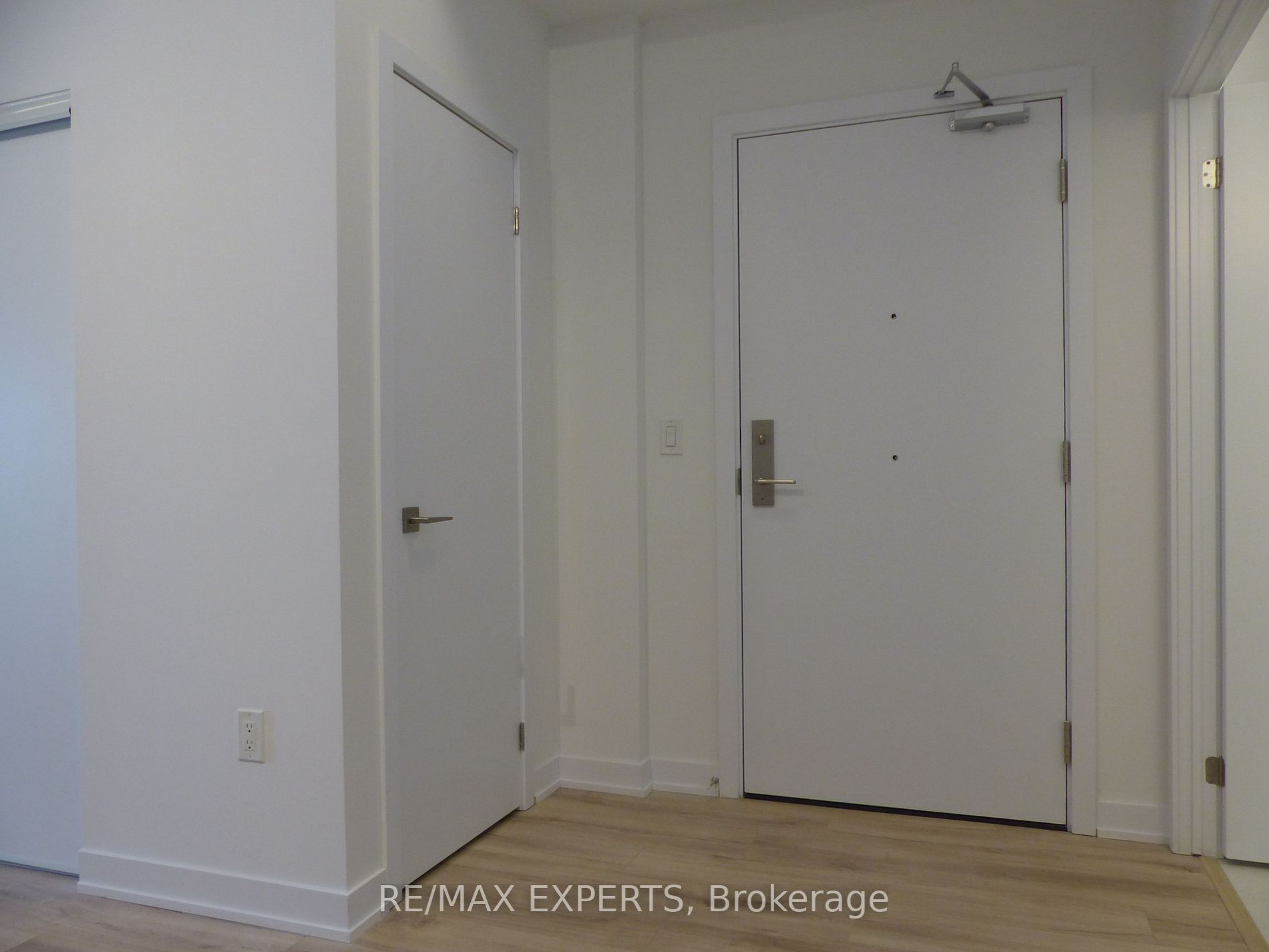 2433 Dufferin St, #517