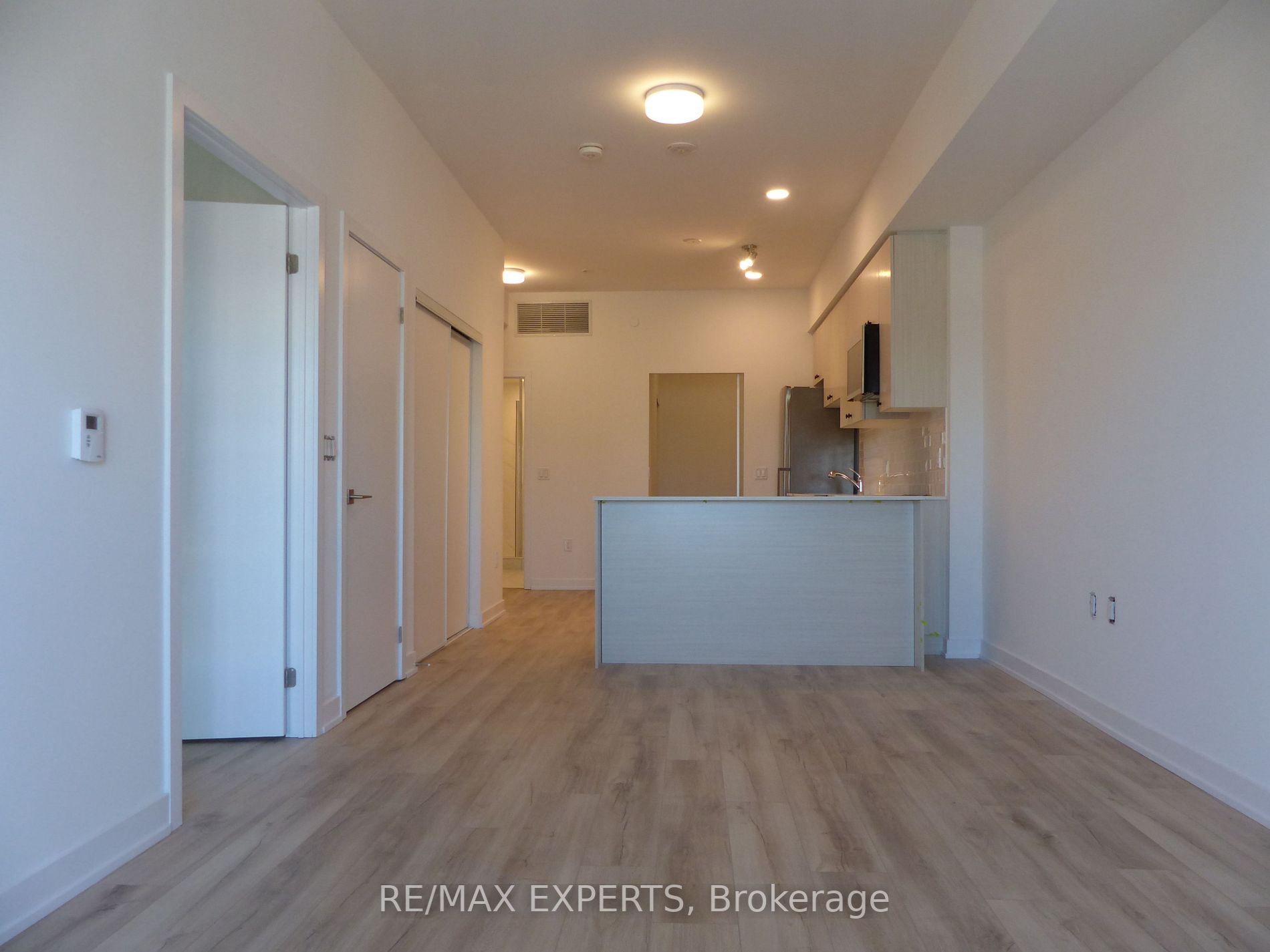 2433 Dufferin St, #517