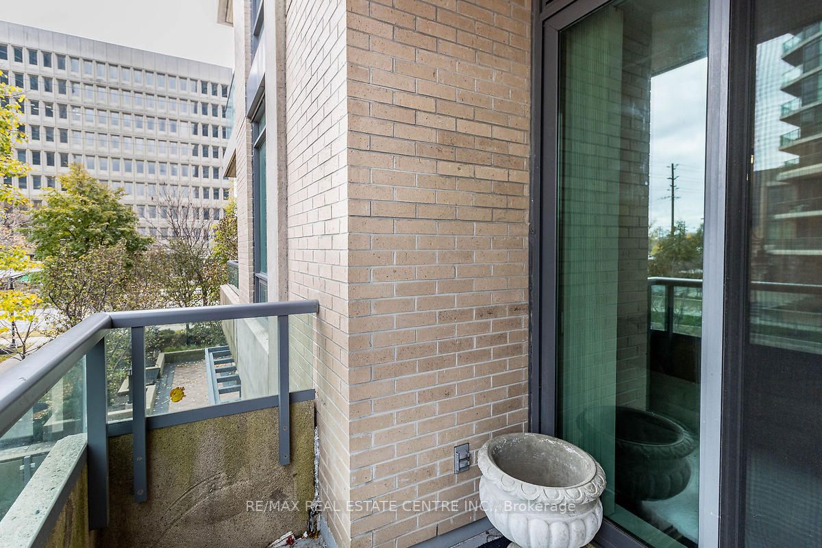 225 Sherway Gardens Rd, #206