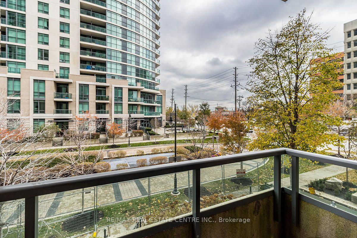 225 Sherway Gardens Rd, #206