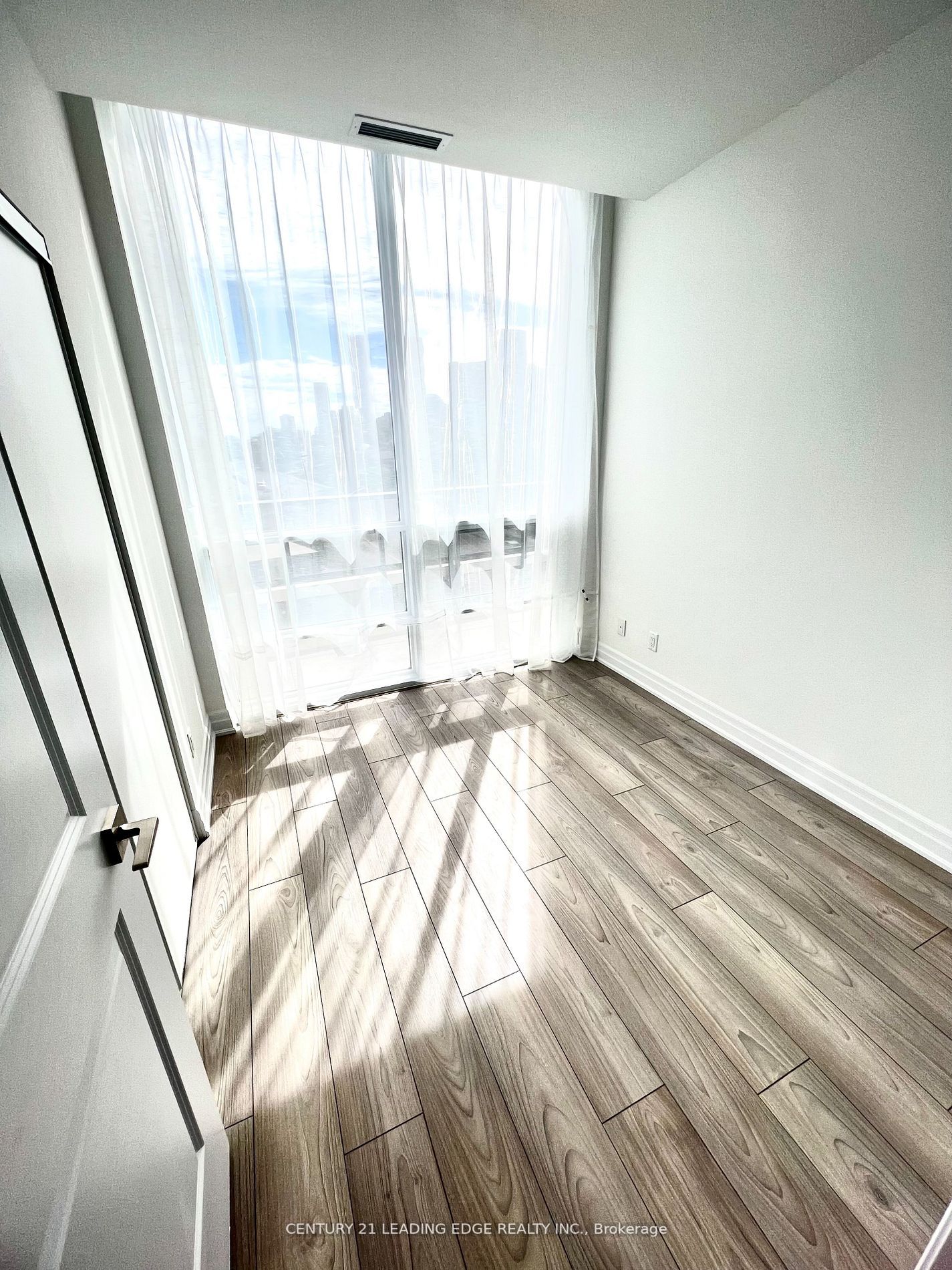 36 Elm Dr W, #506