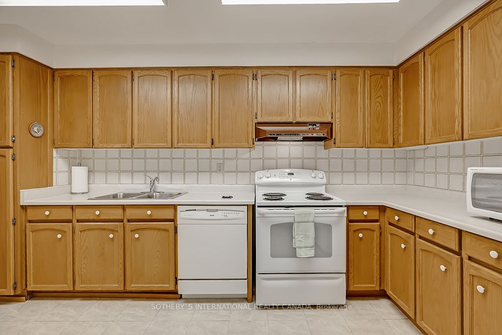 2175 Marine Dr, #204
