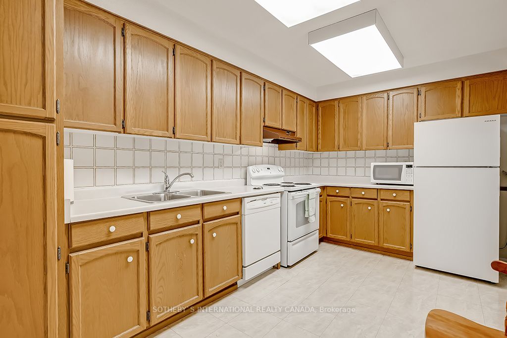 2175 Marine Dr, #204