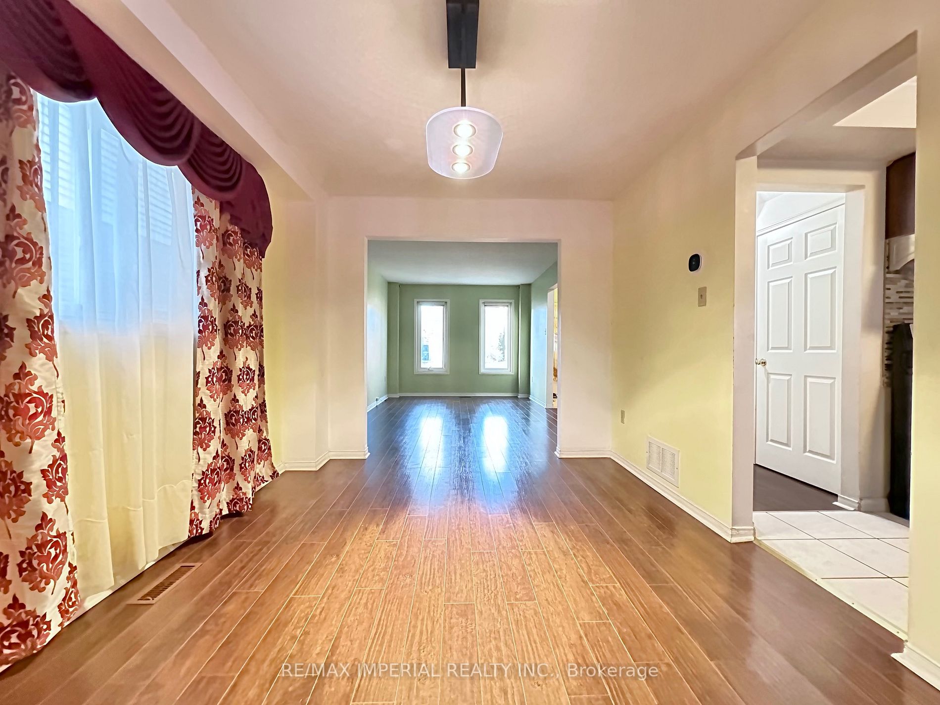 3058 Dalehurst Dr