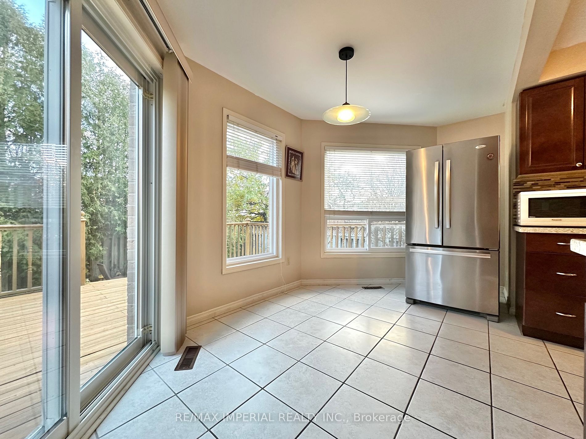 3058 Dalehurst Dr