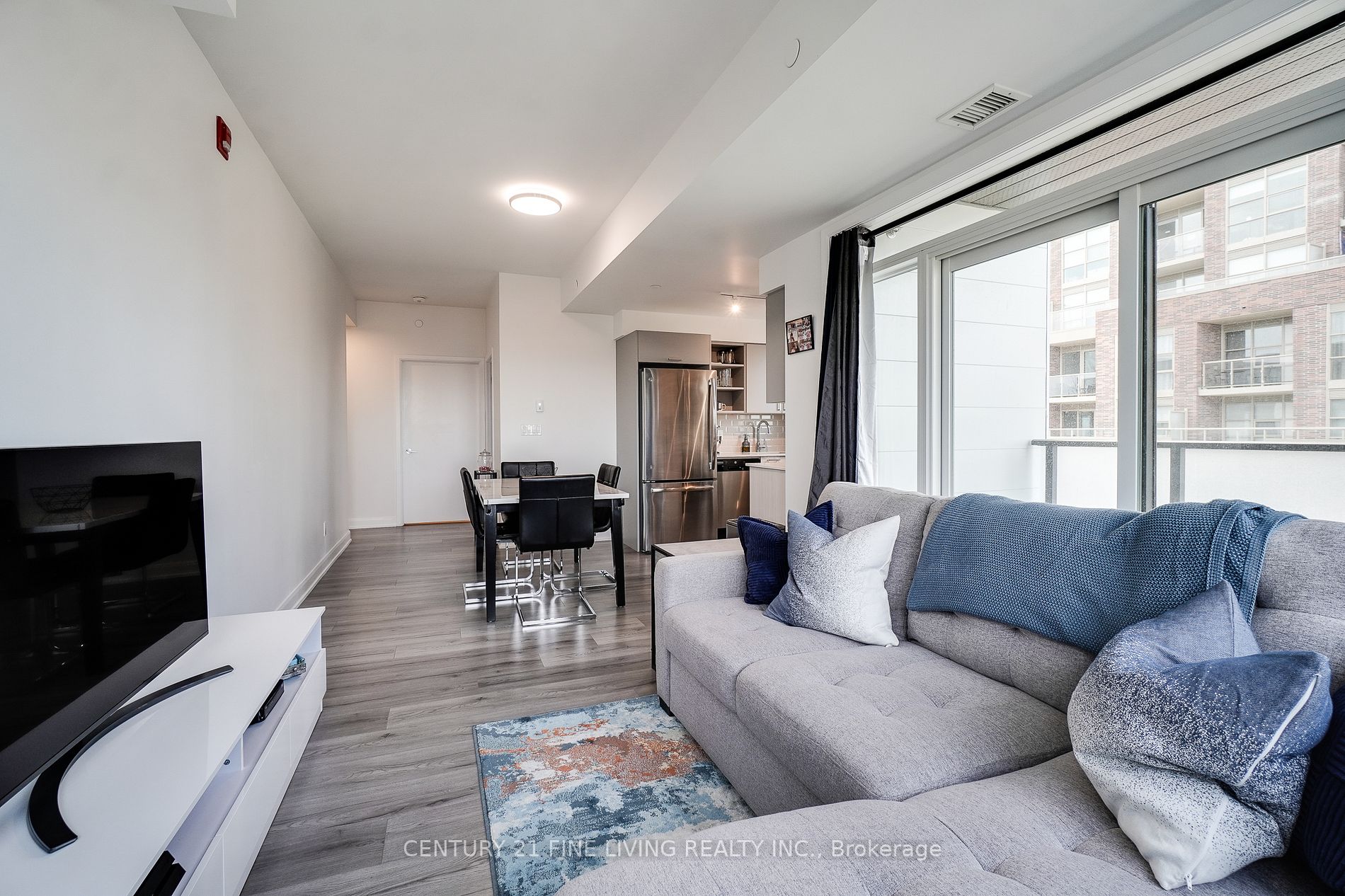 385 Osler St, #506