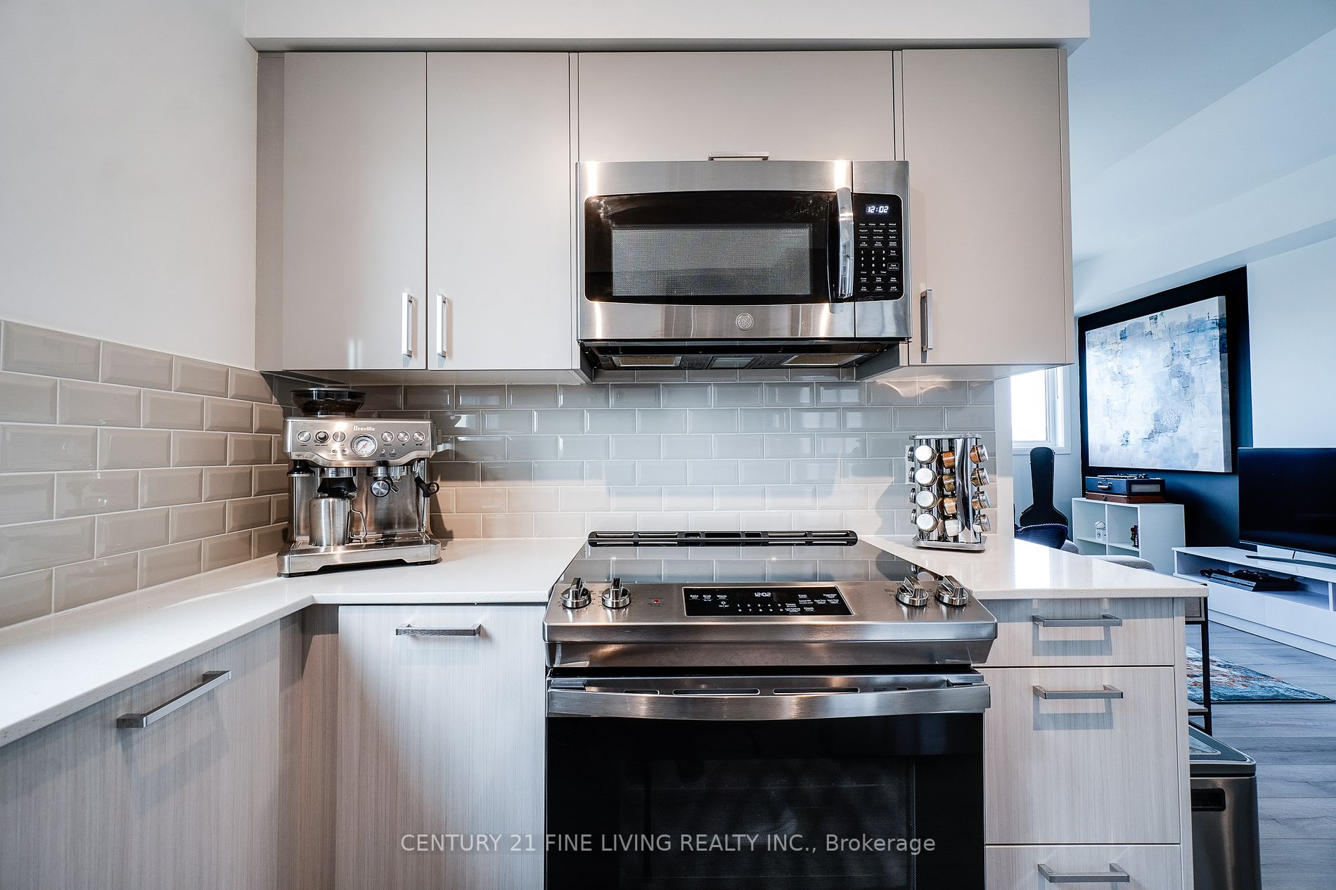 385 Osler St, #506