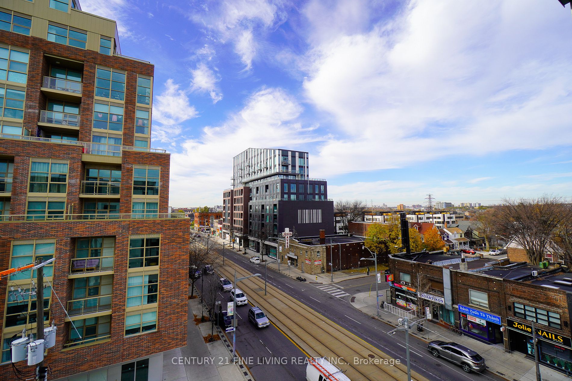 385 Osler St, #506