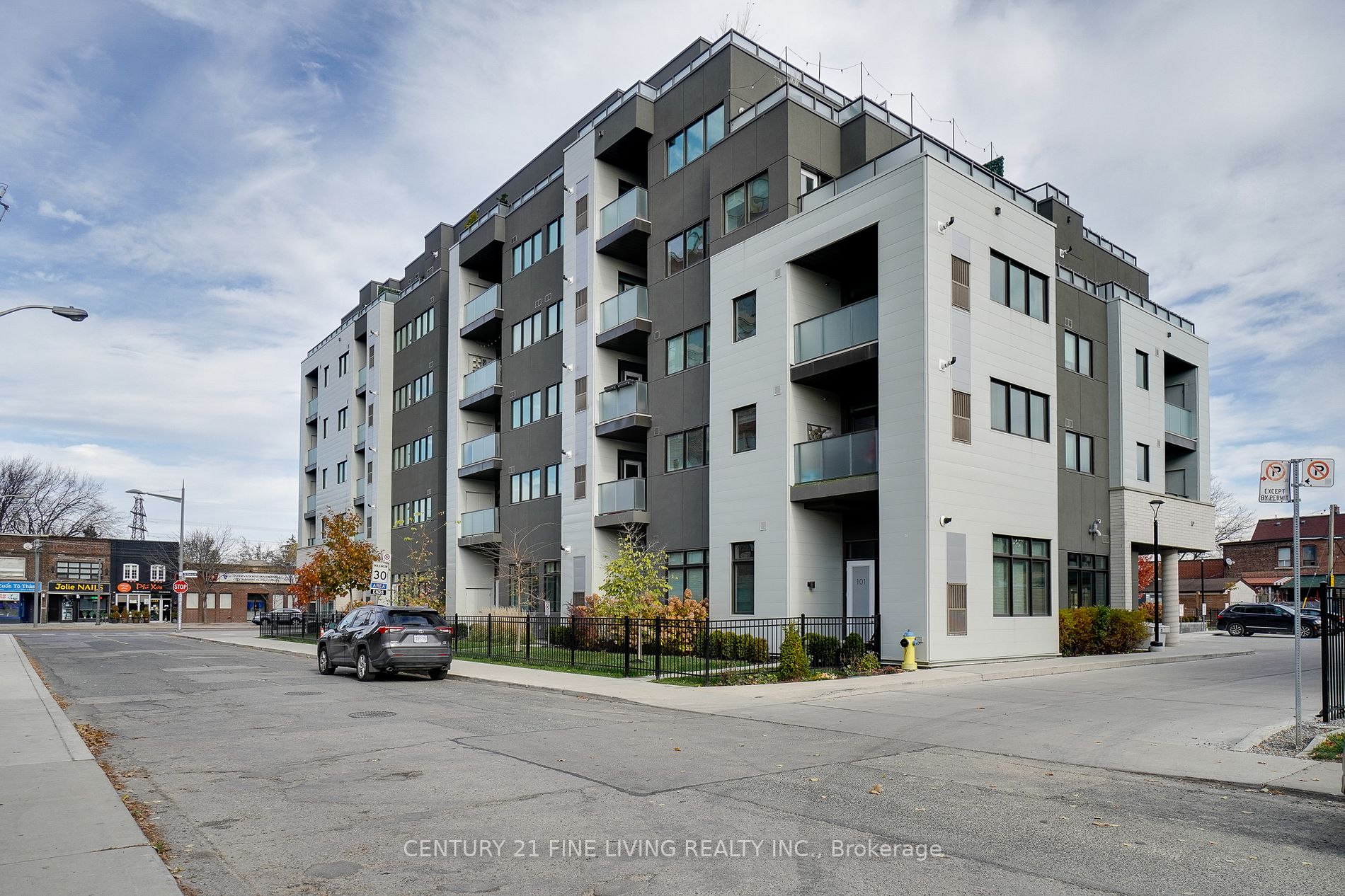 385 Osler St, #506