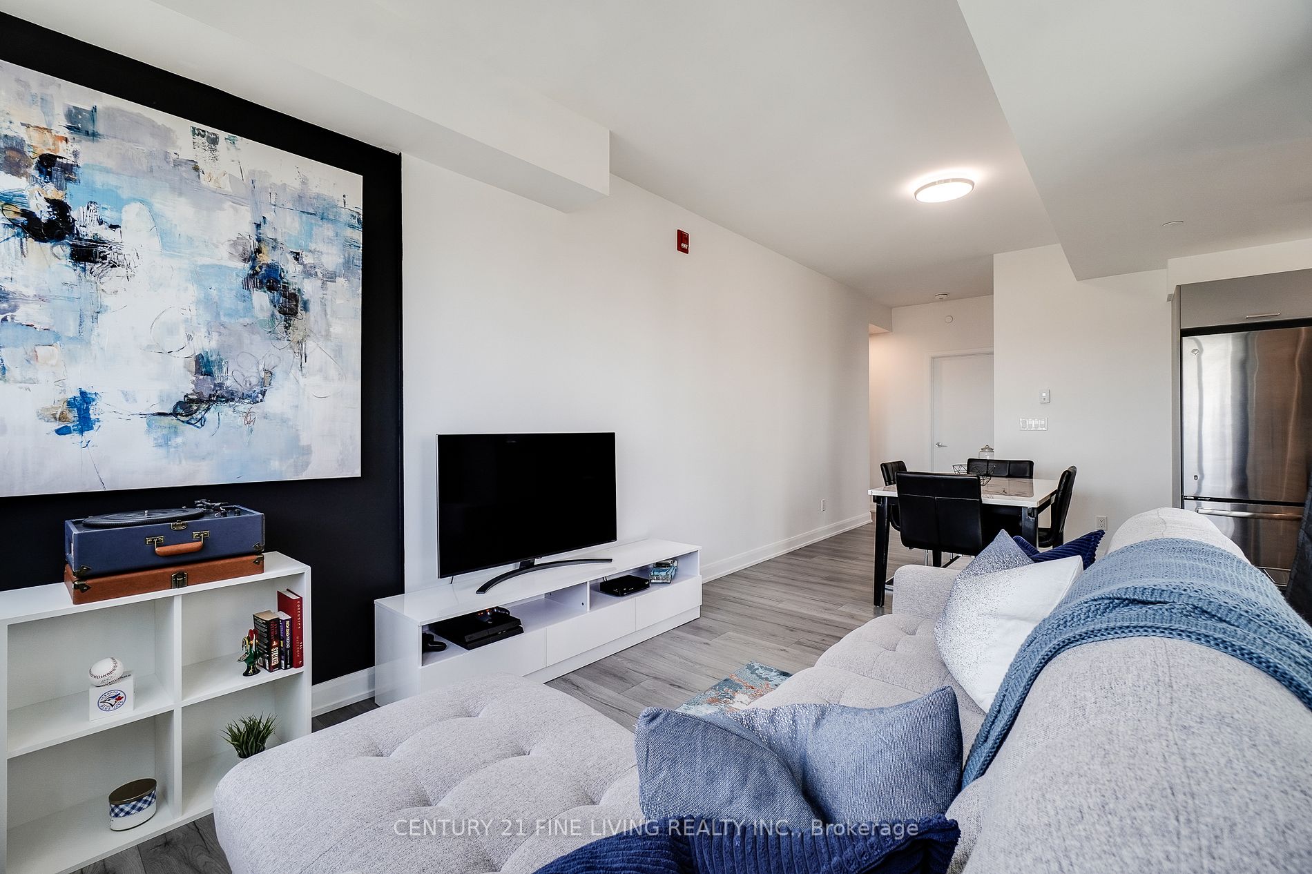 385 Osler St, #506