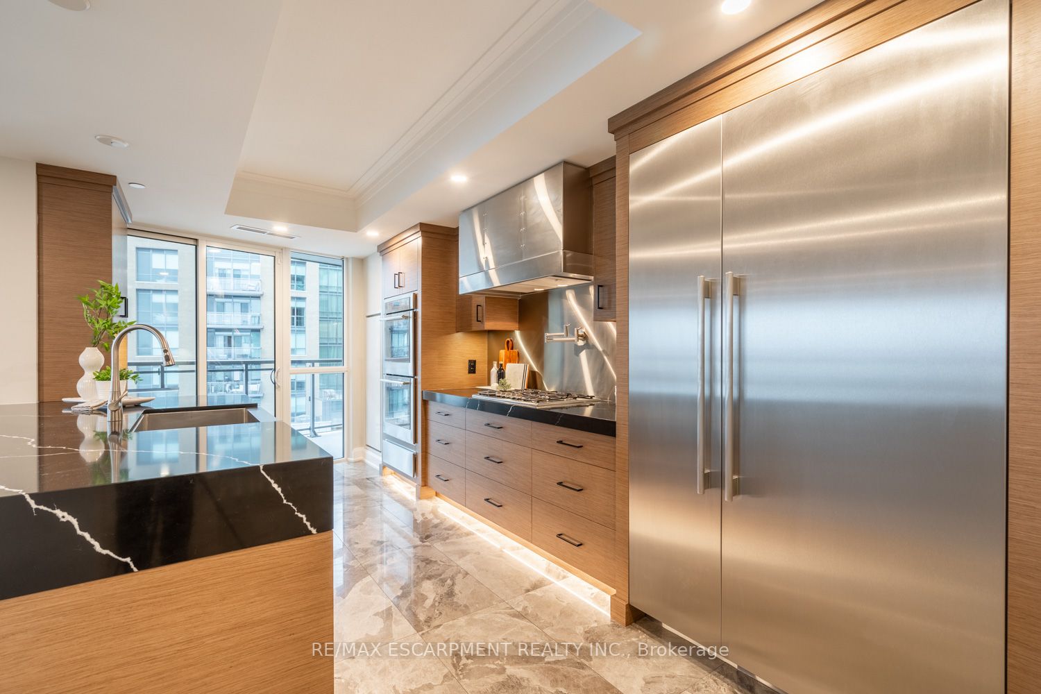 2060 Lakeshore Rd, #509