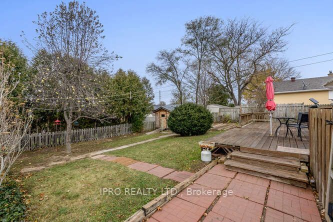 15 Hale Dr