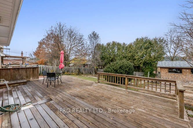 15 Hale Dr