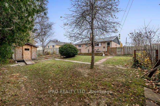 15 Hale Dr