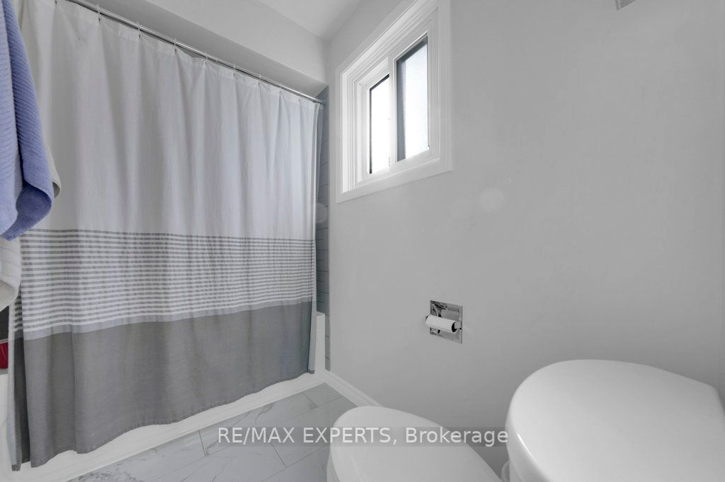 32 Wright Cres