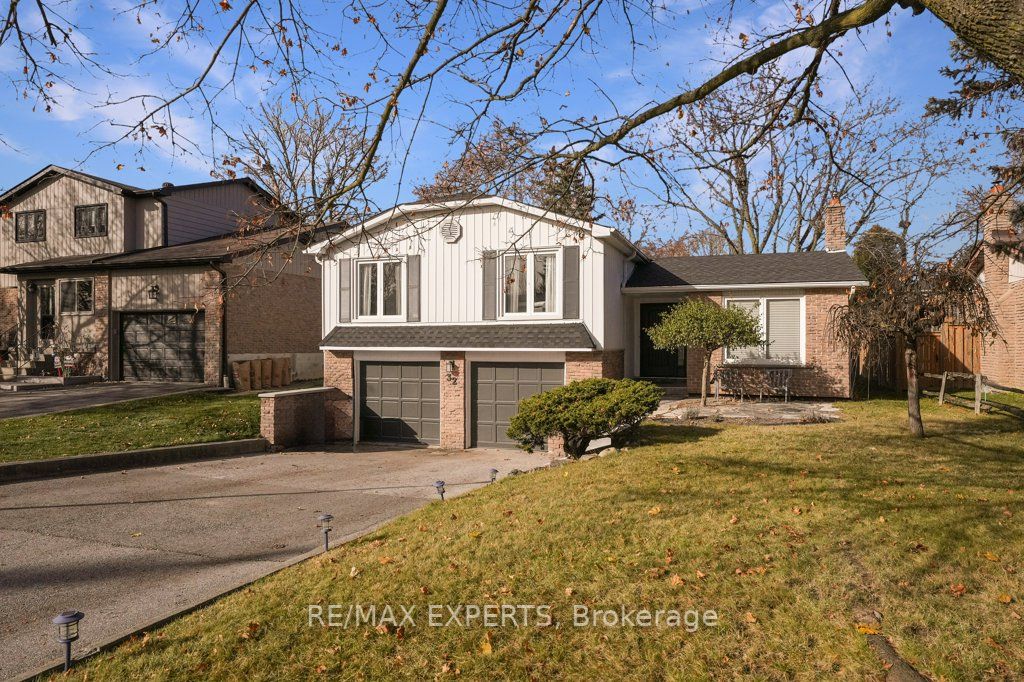 32 Wright Cres
